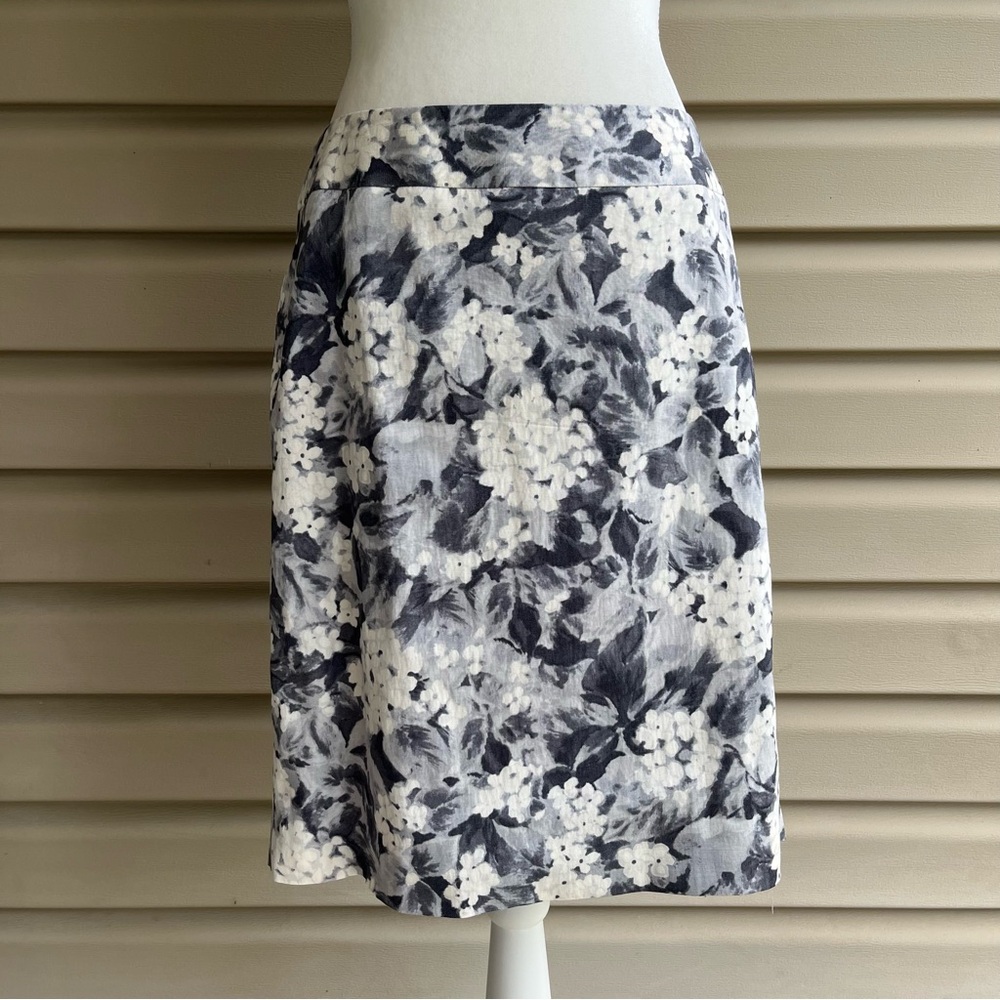 •Talbots• Floral Fully Lined Pencil Skirt - Size 10P